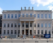 o-palacio-do-principe-herdeiro-de-berlin-12