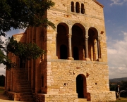 palacio-de-santa-maria-del-naranco-3