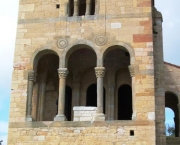 palacio-de-santa-maria-del-naranco-9