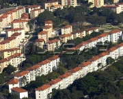 Assunto: Conjunto Residencial no bairro do TremembÃ©
Local: SÃ£o Paulo
Data: 07/2006
Autor: Delfim Martins