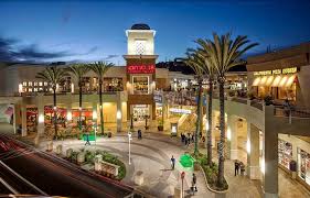 Shopping Fashion Valley Mall