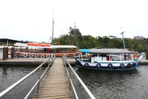 Peninsula de Marau chegando de barco